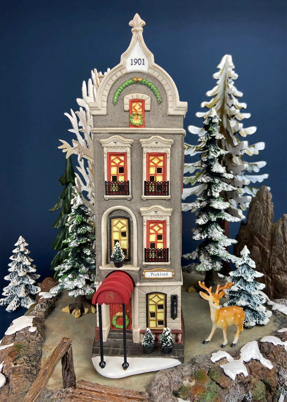 The City Globe Publishing by Department 56 | Illuminated Christmas Village House | Christmas in the City Series | Collectors & Hosts