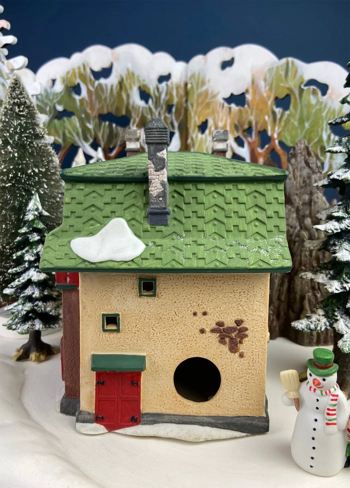 Department 56 Illuminated House | Elfie's Sleds and Skates | North Pole Series | Collectors & Hosts