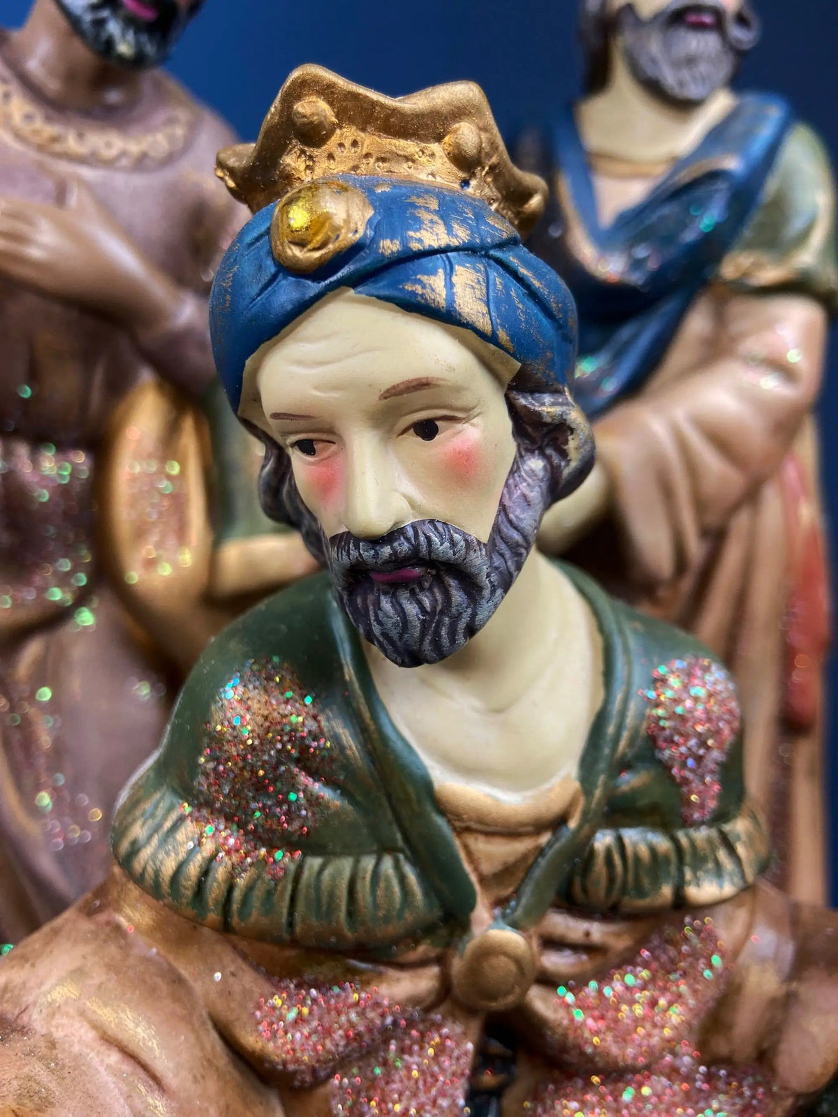 30" Statue of Virgin Mary | Praying Madonna | Wood Like Texture & Color | Collectors & Hosts