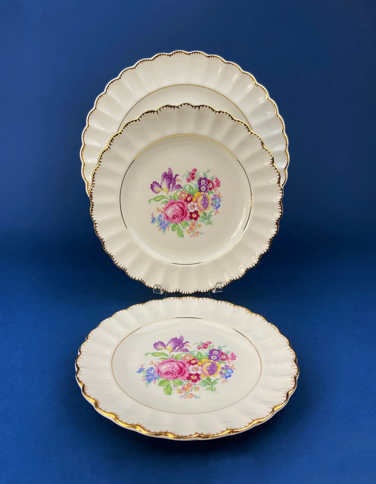Vintage Dish Set | Leigh Wake by Leigh Potters | Set of 4 Placements: Dinner, Salad Plates, Soup, Salad Bowls, One Serving Dish & Teacups | Collectors & Hosts