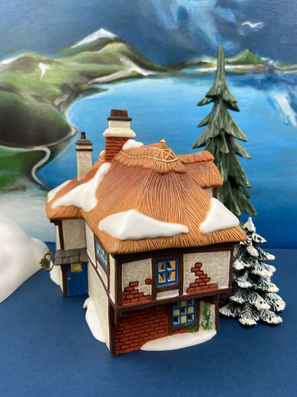 Illuminated Aldeburgh Music Box Shop | Celebrating Music | Christmas Village Porcelain House and Built-in Music Box | Collectors & Hosts