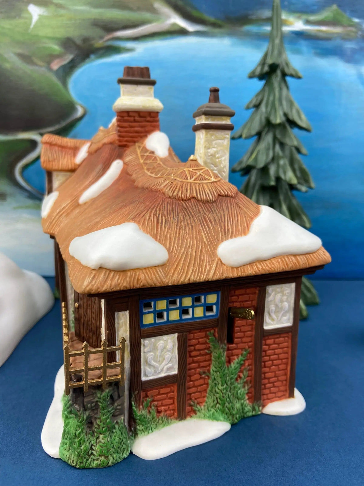 Illuminated Aldeburgh Music Box Shop | Celebrating Music | Christmas Village Porcelain House and Built-in Music Box | Collectors & Hosts
