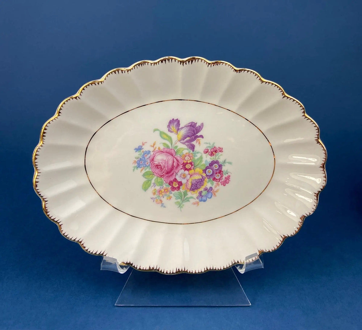Vintage Dish Set | Leigh Wake by Leigh Potters | Set of 4 Placements: Dinner, Salad Plates, Soup, Salad Bowls, One Serving Dish & Teacups | Collectors & Hosts