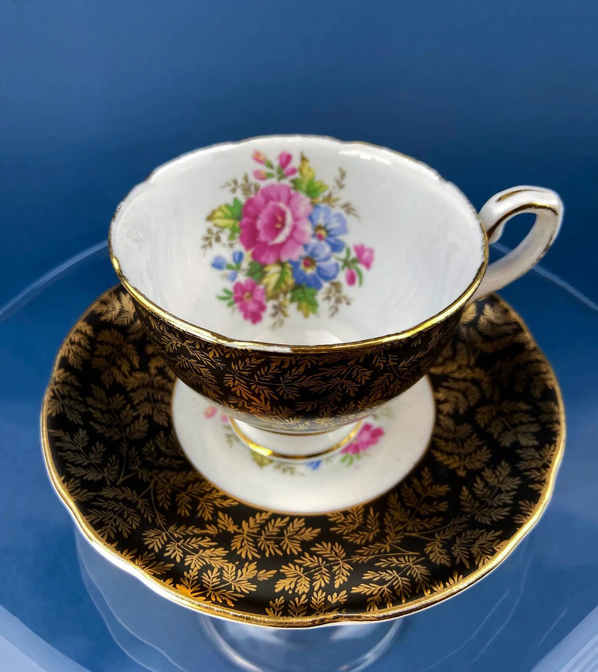 Vintage Elizabethan Fine Bone China Cup and Saucer: Handpainted Cupids | Collectible Vintage | Pre-Owned Piece | Collectors & Hosts