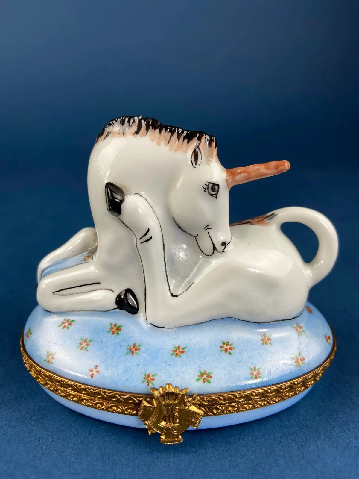 Loveseat Miniature Porcelain Limoges Box | Highly Collectible Pill, Trinket, Ring Box | Collectible Vintage | Gift for Him or Her Couch Potato Partner Couple