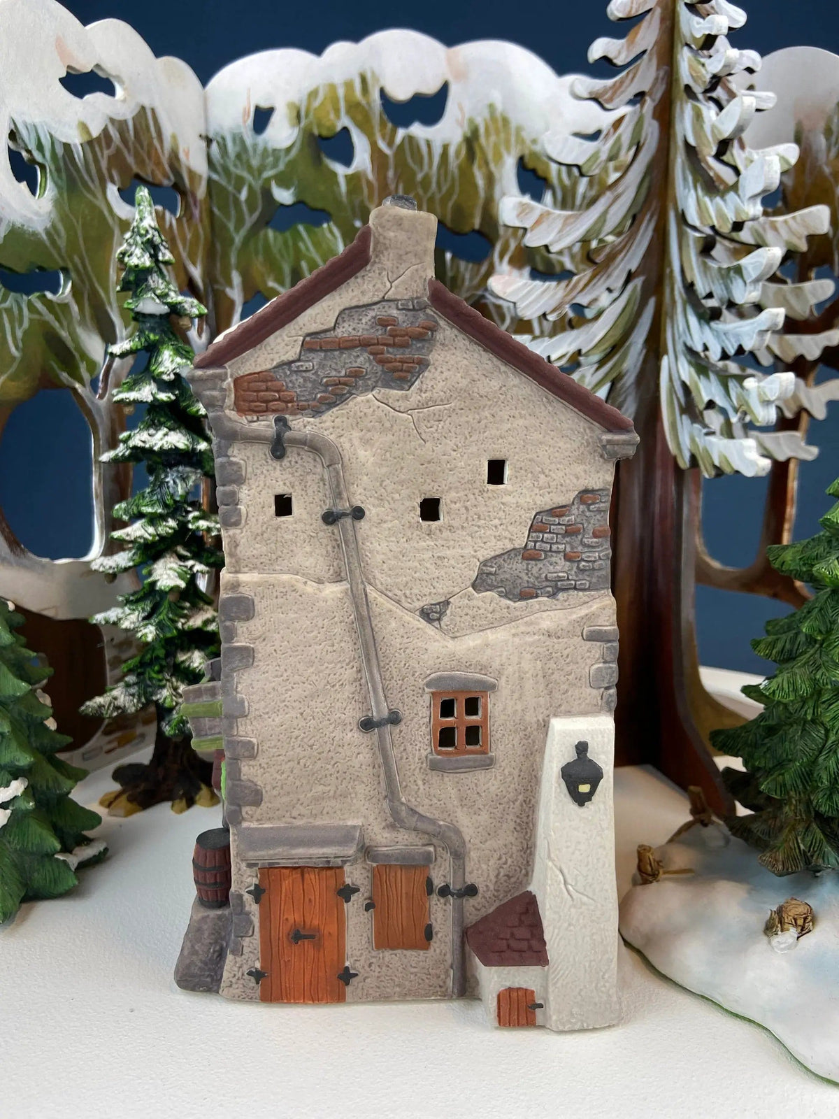 Fagin's Hide-A-Way by Department 56 | Illuminated Porcelain Dickens Village Series | Christmas Village | Collectors & Hosts