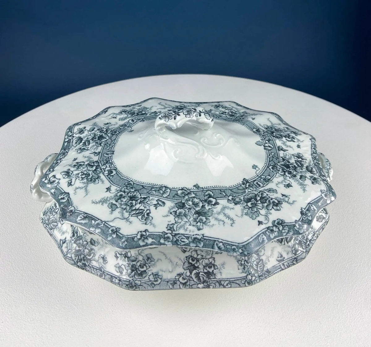 Antique Wedgwood Porcelain Tureen | Oval Soup Serving Dish with Black/White Motifs and Reliefs | Scalloped Edges | Collectors & Hosts
