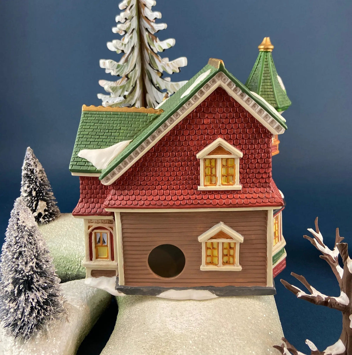 Christmas Porcelain Building | Red Victorian | Green Roof | Illuminated