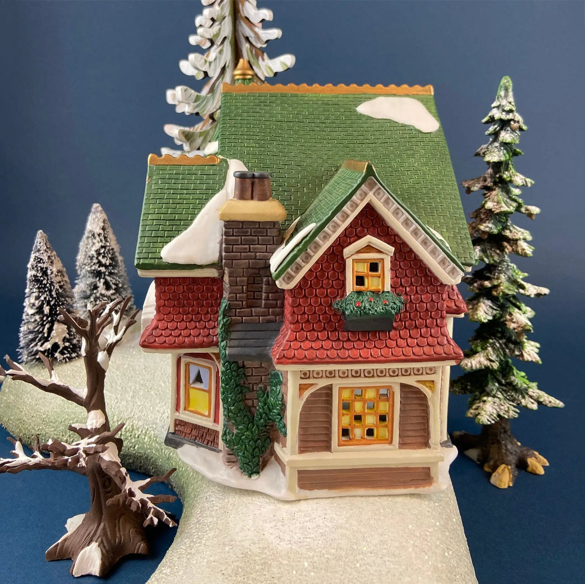 Christmas Porcelain Building | Red Victorian | Green Roof | Illuminated