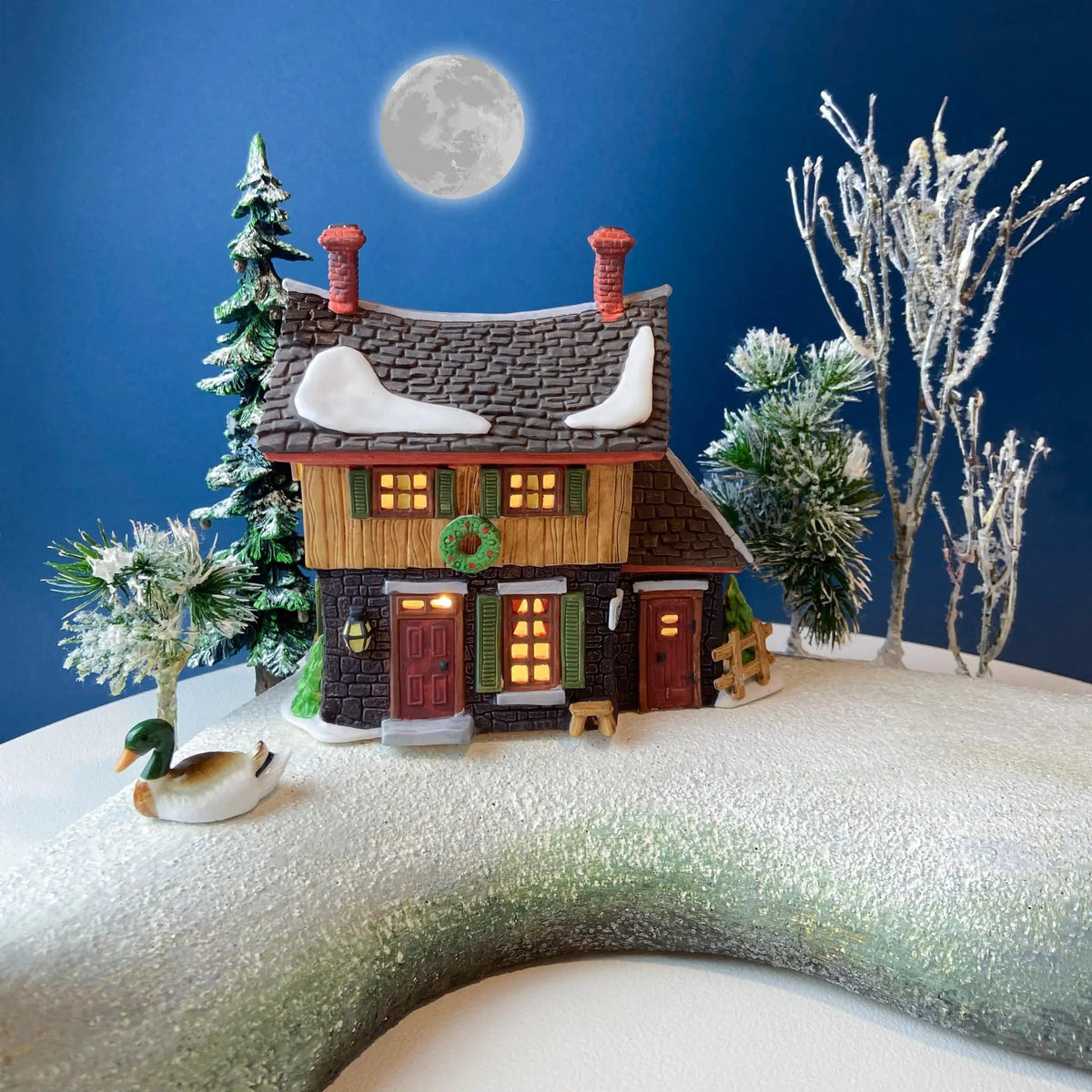 Christmas Village Van Tassel Manor by Department 56 | Enchanted New England Village Series | Illuminated Holiday House or Retail Decor | Collectors & Hosts