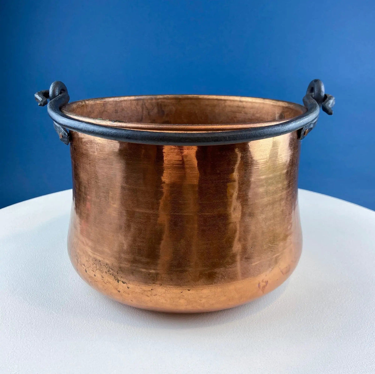 Antique Hand-Hammered Brass Bucket with Wrought Iron Handle: Rustic Farmhouse Decor | Collectible Vintage | Pre-Owned Piece | Collectors & Hosts