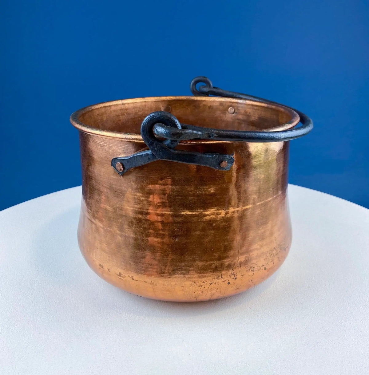 Antique Hand-Hammered Brass Bucket with Wrought Iron Handle: Rustic Farmhouse Decor | Collectible Vintage | Pre-Owned Piece | Collectors & Hosts