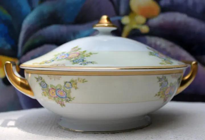 Porcelain Soup Bowls And Saucers | Noritake Allison | Wedding Band | Set Of 7