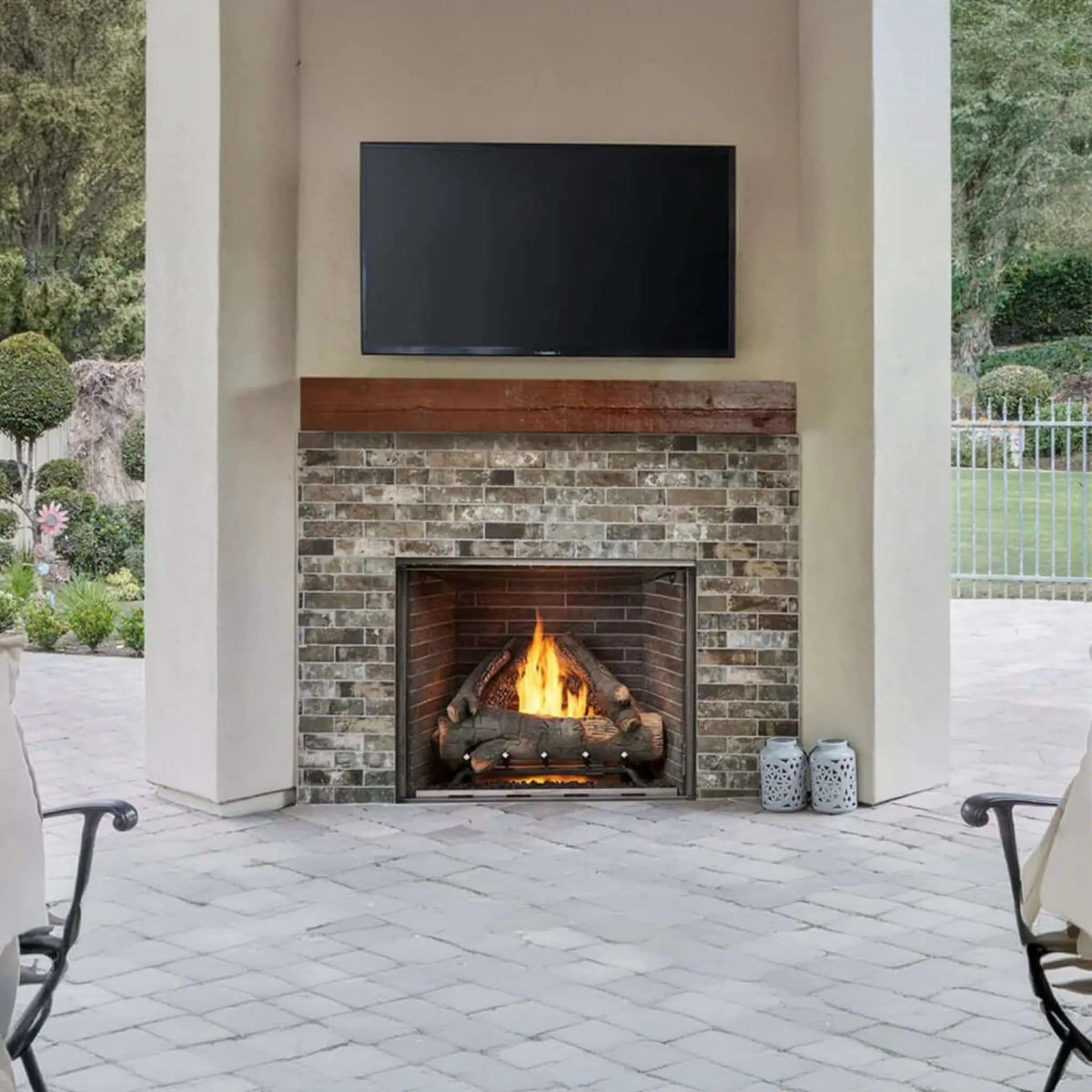 Majestic Courtyard 55K BTU 42 Inch Traditional Outdoor Gas Fireplace With Stacked | 42 Inch | Concrete | Natural Gas Fireplace