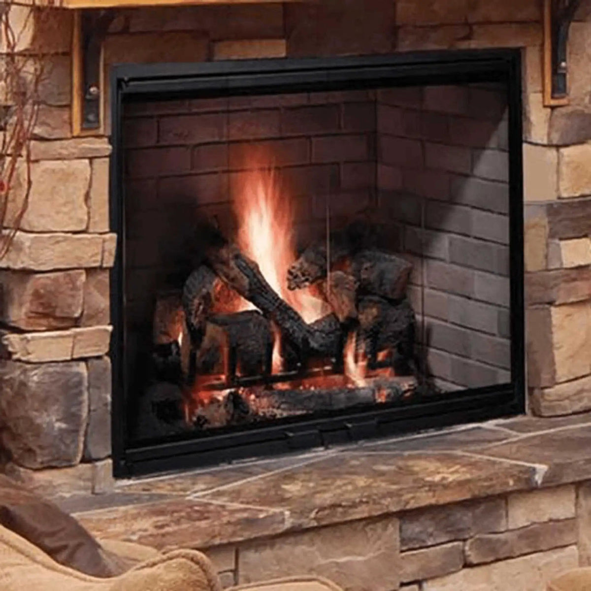 Majestic Biltmore Radiant 36-Inch Open Wood Burning Fireplace | 36 Inch | Glass | Living Room