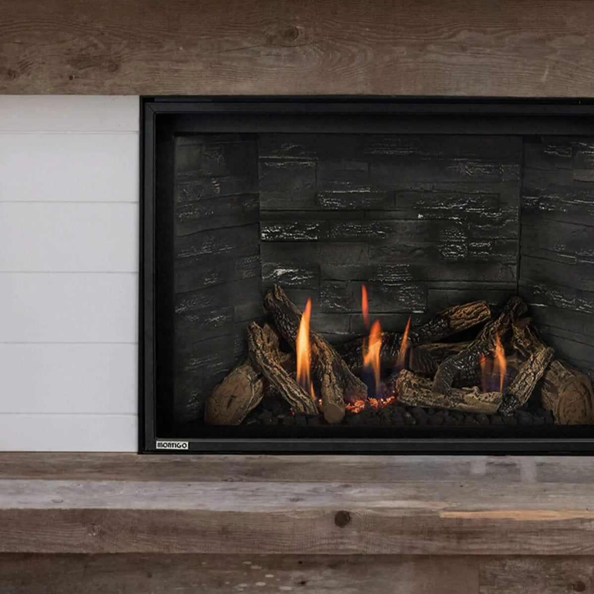 Montigo DelRay Square Full Load Direct Vent Natural Gas Fireplace With Battery Backup | Living Room Use | Everyday Use | Living Room