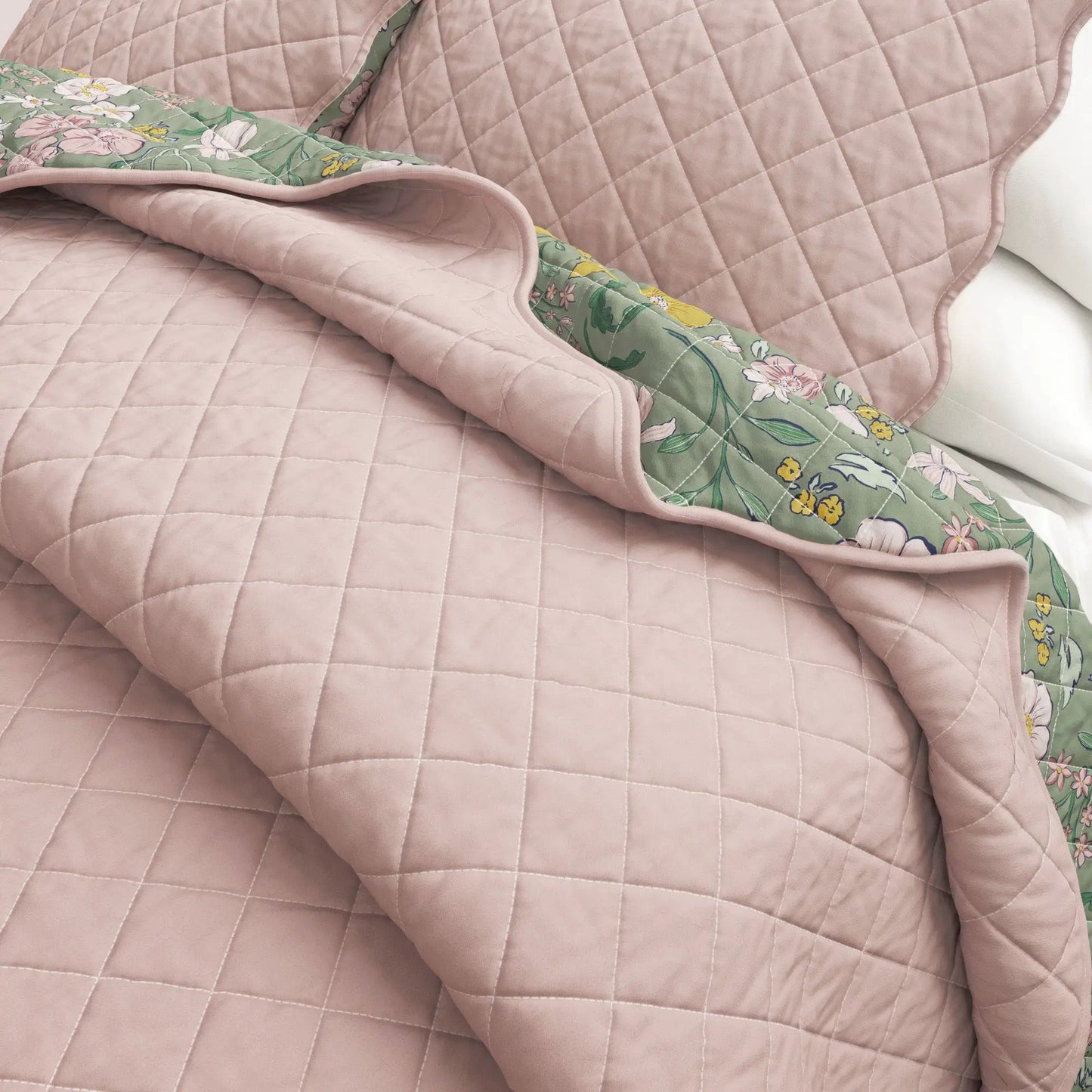 Floral Print & Scalloped Cotton Quilt Set - Gwen Collection from PriceLows™