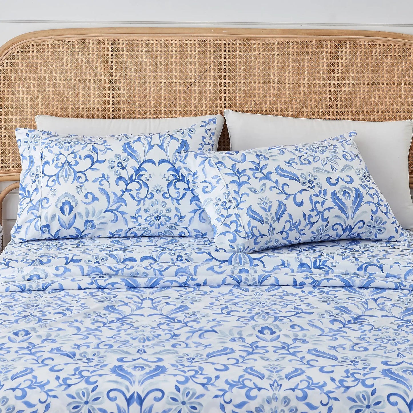 Watercolor Floral Sheet Set - Delia Collection from PriceLows™