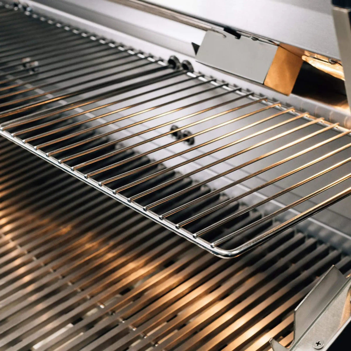 Summerset Quest Grill With Rear Infrared Burner, Rotisserie Kit, & Drop In Griddle | 30 Inch | 000 BTU | Outdoor Grill