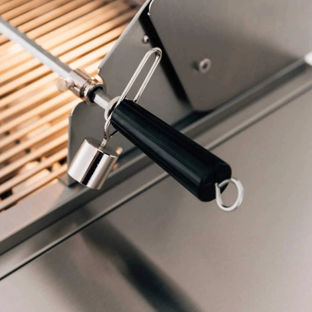 Built-In Gas Grill | Summerset Sizzler Pro | Up To 5 Cast Stainless Steel Burners | 443 Stainless Construction