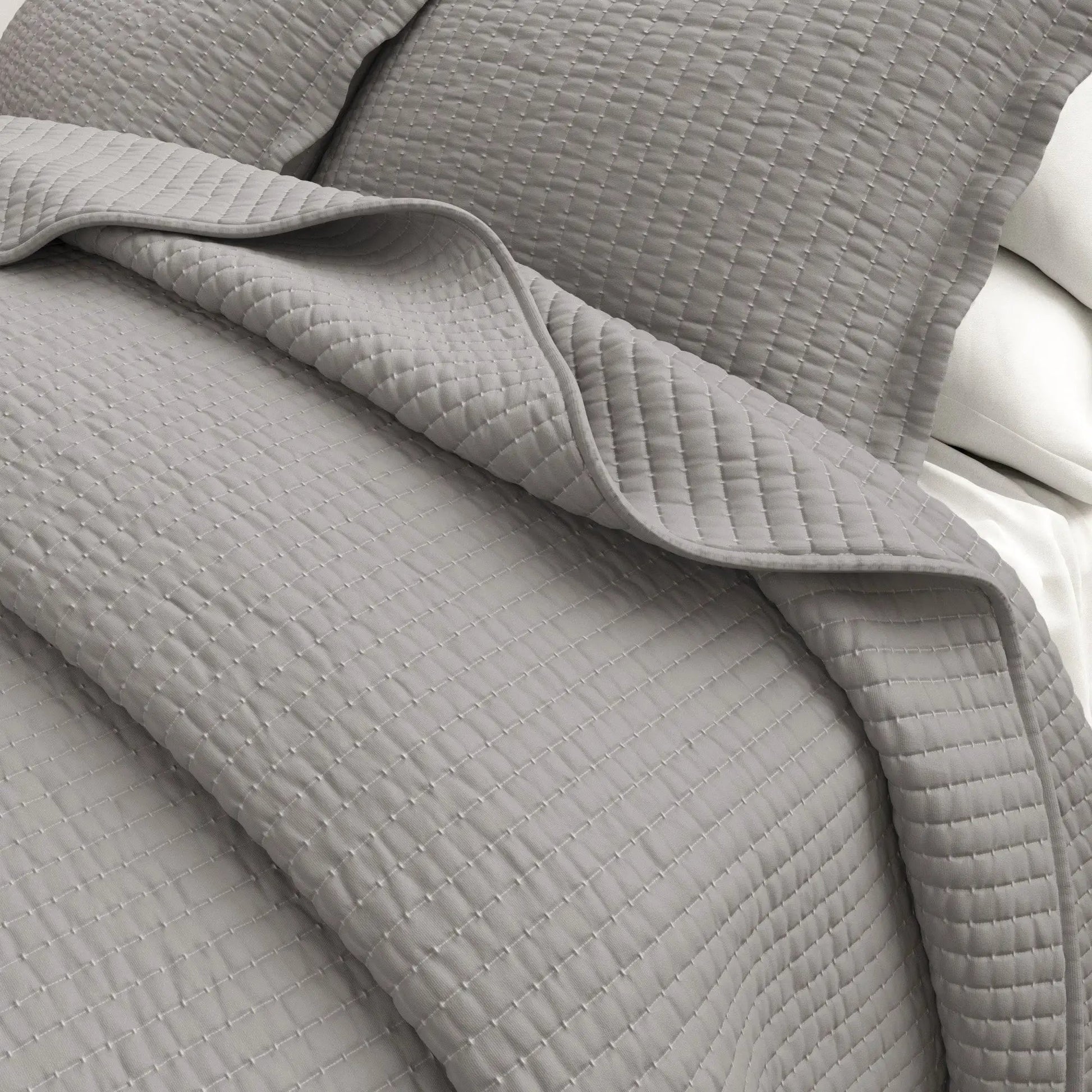 Solid Quilt - Alicia Collection from PriceLows™