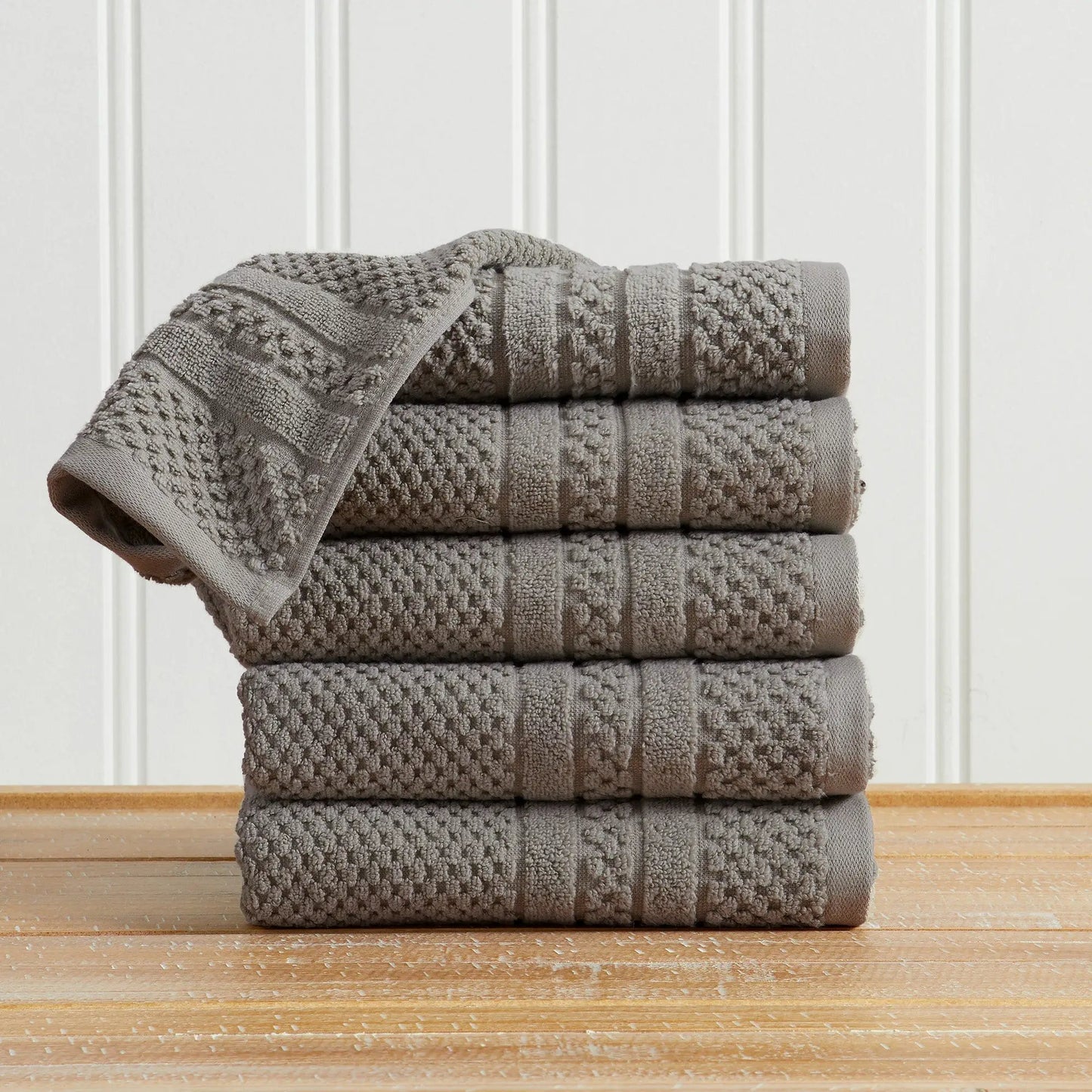 100% Cotton Checkered Jacquard Bath Towel Set - Giuliana Collection from PriceLows™